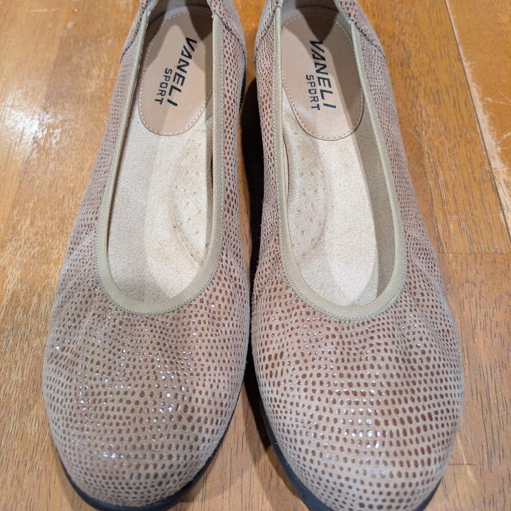 Vaneli Sport ballet flats with an animal print